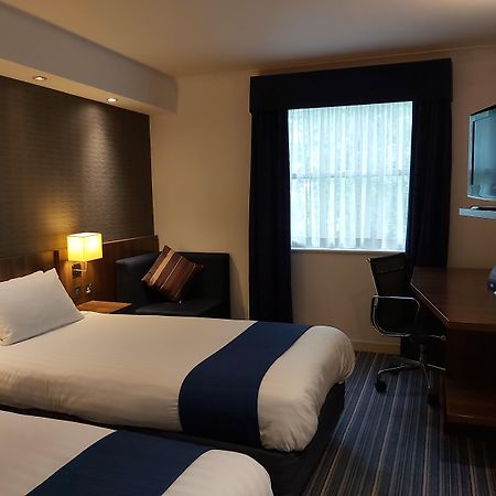 Holiday Inn Express London Gatwick Crawley, An Ihg Hotel Crawley (West Sussex) Exterior foto
