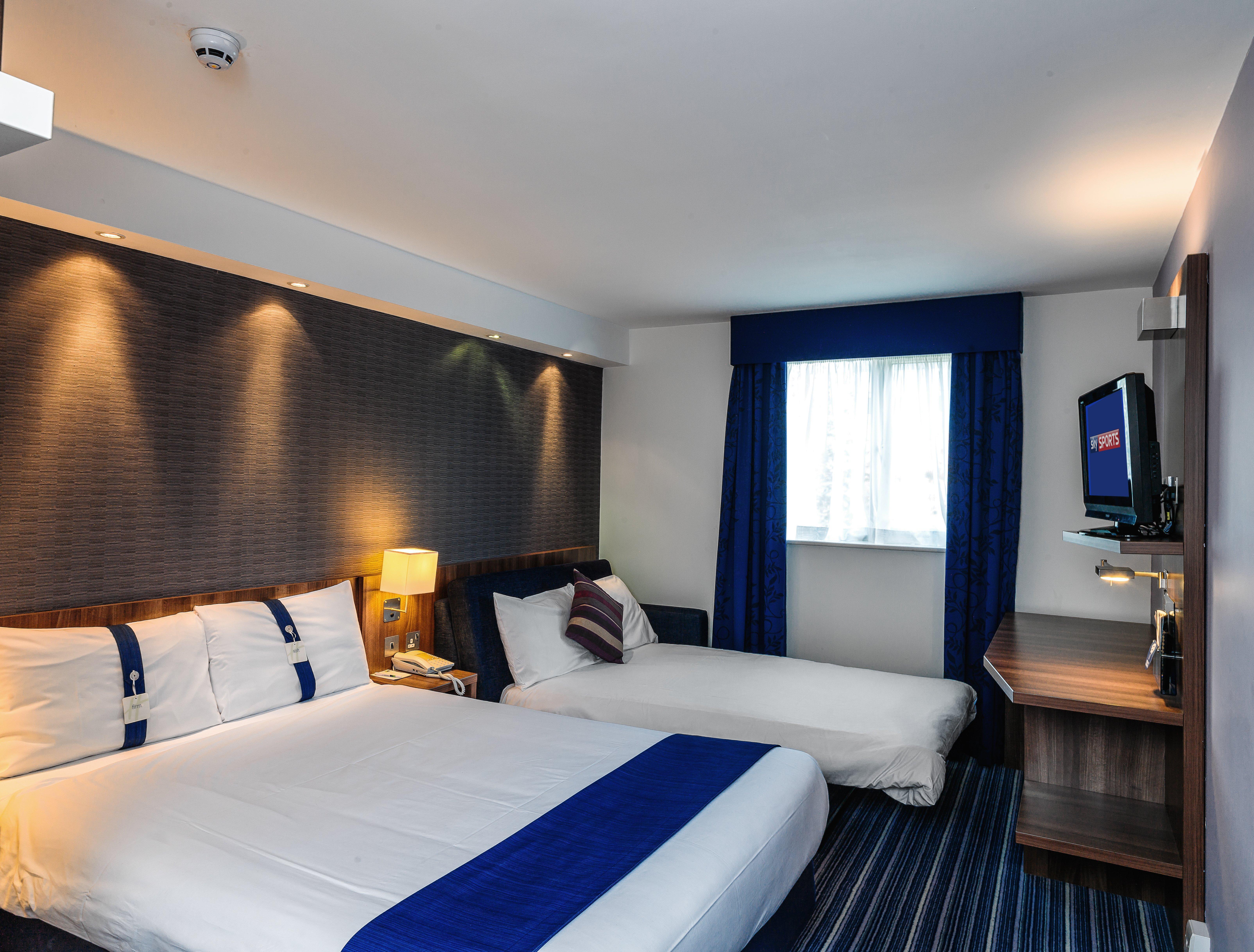Holiday Inn Express London Gatwick Crawley, An Ihg Hotel Crawley (West Sussex) Exterior foto