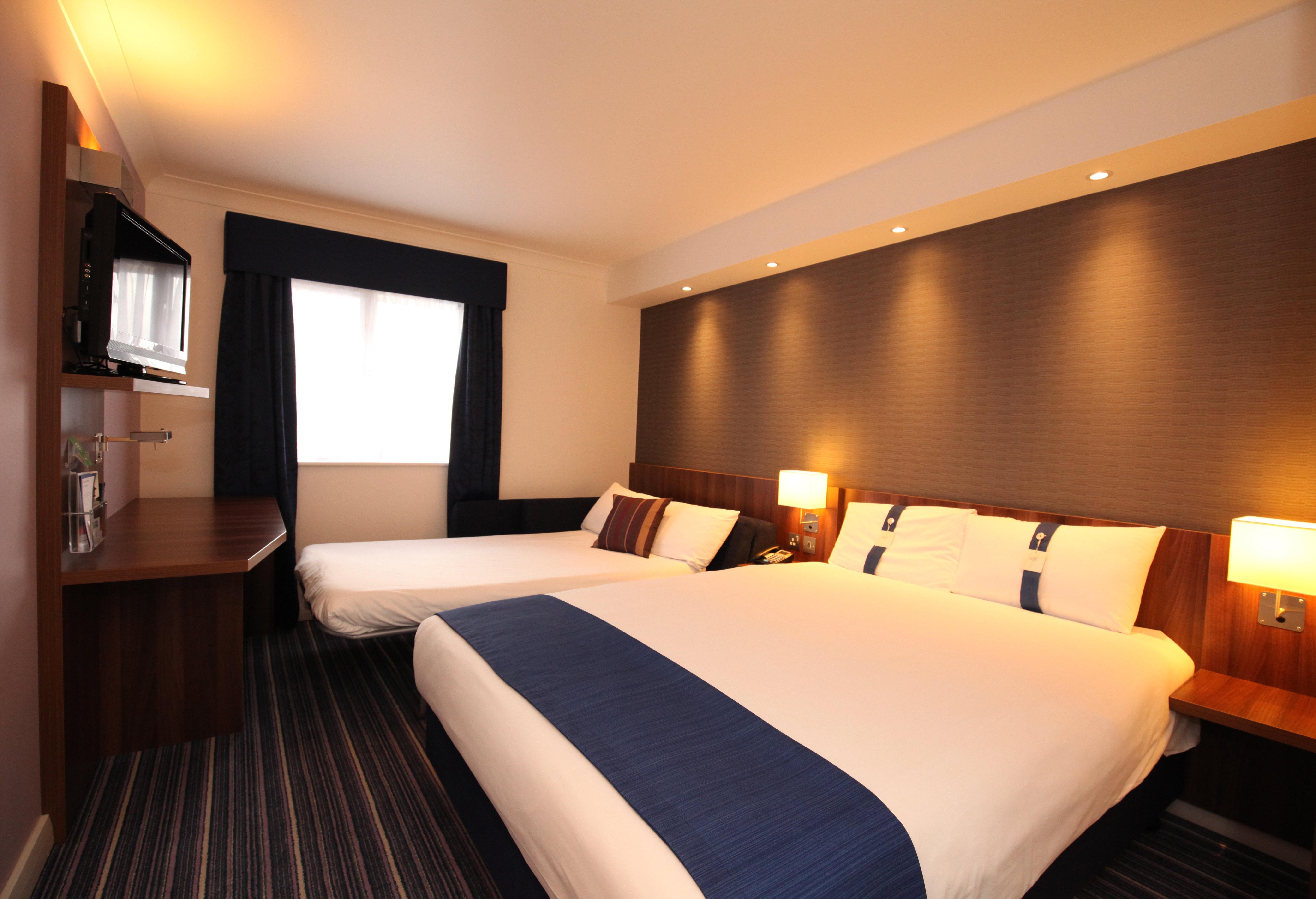 Holiday Inn Express London Gatwick Crawley, An Ihg Hotel Crawley (West Sussex) Exterior foto